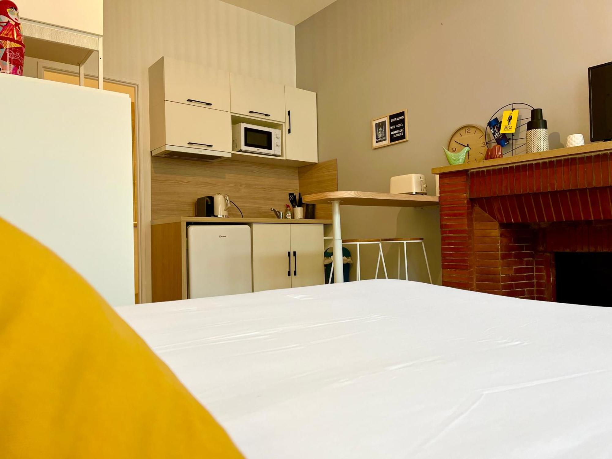 Suite Clovis - 1 Reims Exteriör bild
